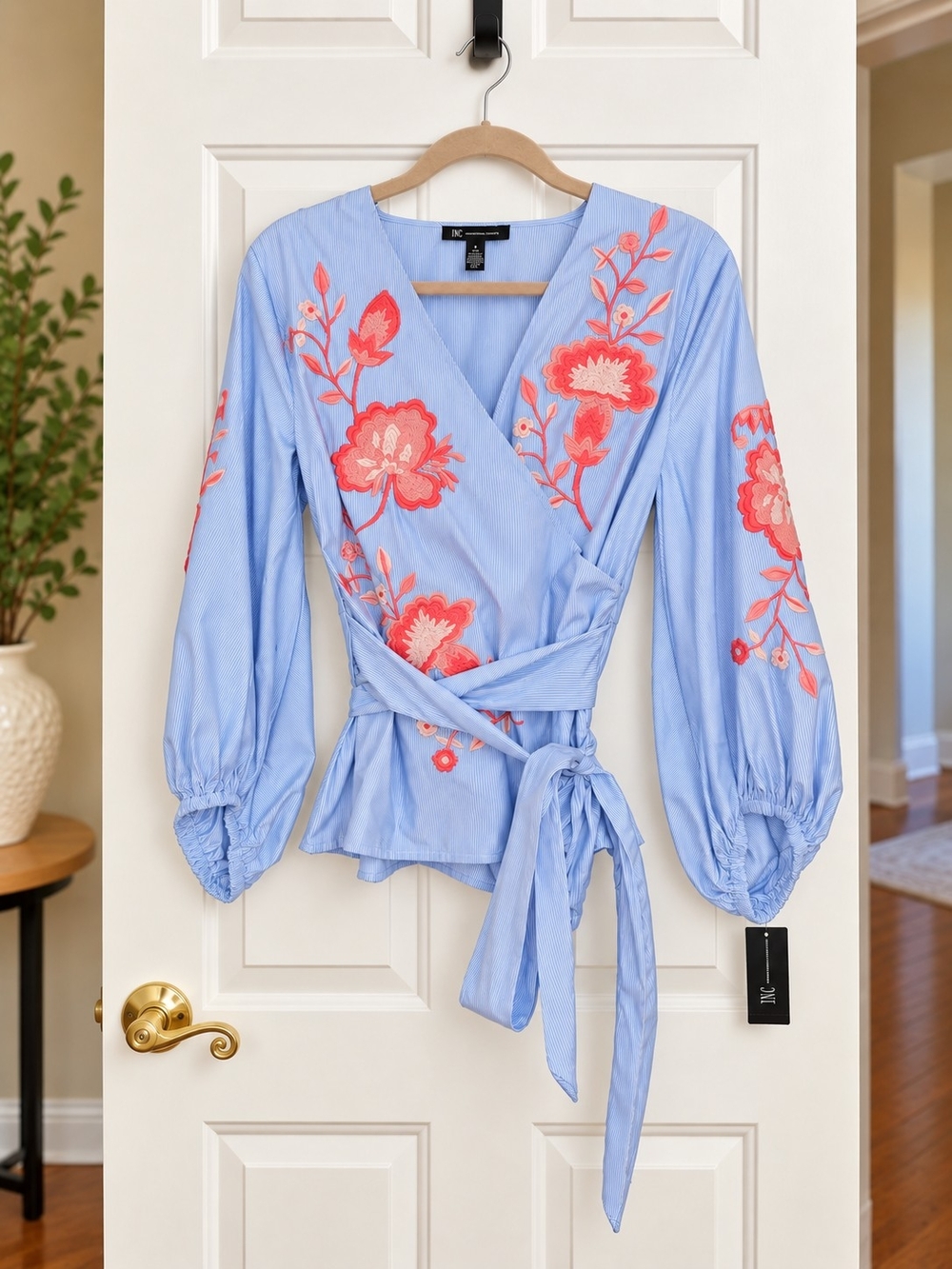 INC International Concepts Embroidered Wrap Top Size M – NWT